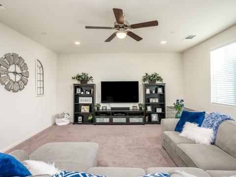 477 Granite St, Lemoore, CA 93245 photo 11