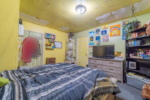 240 E Berkeley Ave, Tulare, CA 93274 photo 27