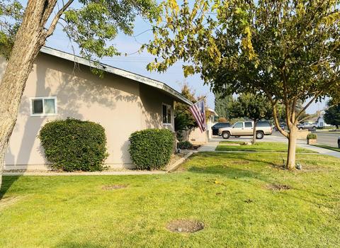 240 E Berkeley Ave, Tulare, CA 93274 photo 7