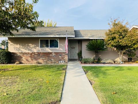 240 E Berkeley Ave, Tulare, CA 93274 photo 2