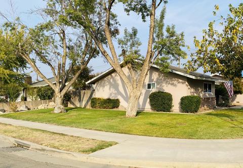240 E Berkeley Ave, Tulare, CA 93274 photo 6