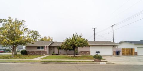 240 E Berkeley Ave, Tulare, CA 93274 photo 9