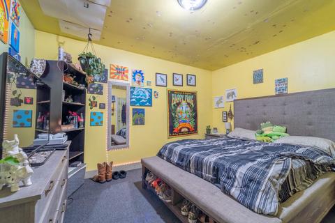 240 E Berkeley Ave, Tulare, CA 93274 photo 26