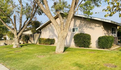 240 E Berkeley Ave, Tulare, CA 93274 photo 5