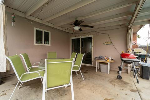 240 E Berkeley Ave, Tulare, CA 93274 photo 31