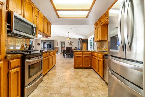 10882 E Kamm Ave, Selma, CA 93662 photo 17