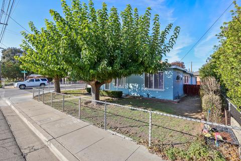 232 E Vine Ave, Visalia, CA 93291 photo 2