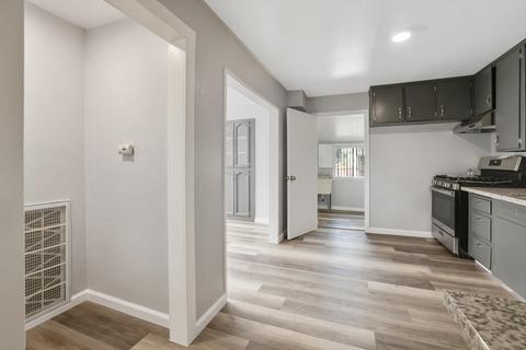 232 E Vine Ave, Visalia, CA 93291 photo 7