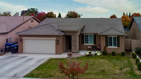 625 E Monte Verde Ave, Visalia, CA 93292 photo 2