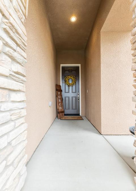 625 E Monte Verde Ave, Visalia, CA 93292 photo 4