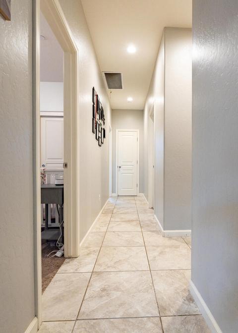 625 E Monte Verde Ave, Visalia, CA 93292 photo 16