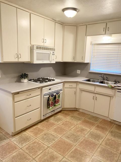 405 Channing Way, Exeter, CA 93221 photo 21