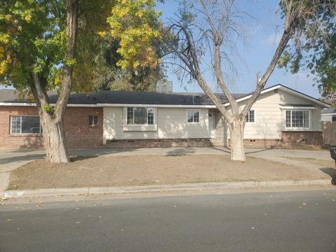 820 E Lyndale Dr, Tulare, CA 93274 photo 1