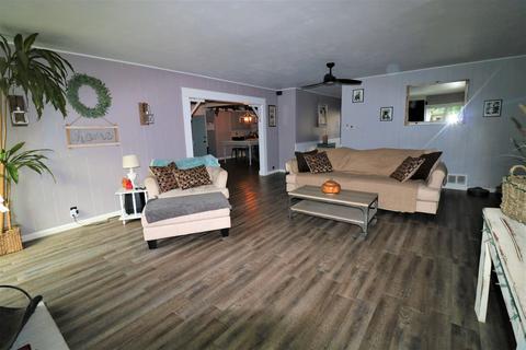241 E Gail Ave, Tulare, CA 93274 photo 10