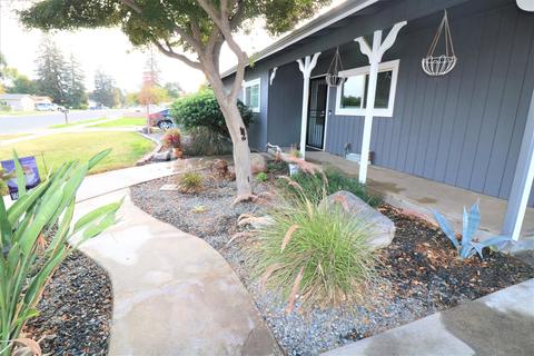 241 E Gail Ave, Tulare, CA 93274 photo 4
