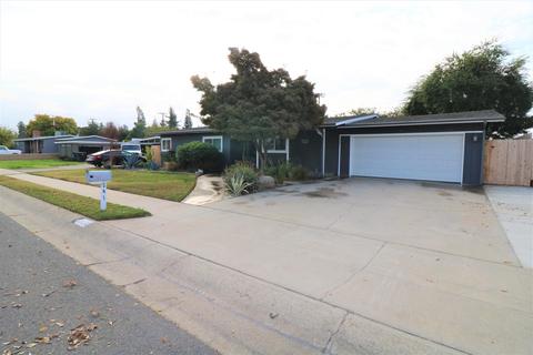 241 E Gail Ave, Tulare, CA 93274 photo 3