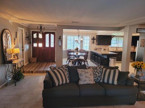 232 E Monte Vista Ave, Visalia, CA 93277 photo 13