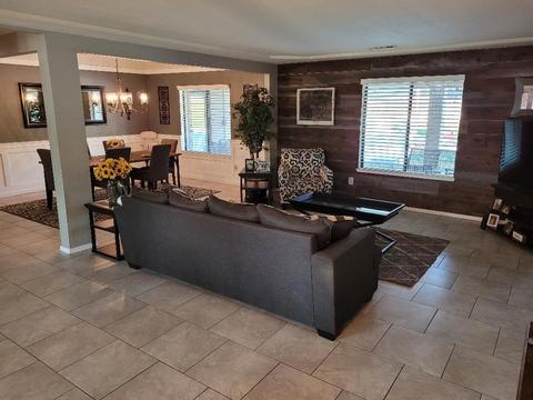 232 E Monte Vista Ave, Visalia, CA 93277 photo 9