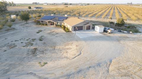 22702 Fairfax Ave, Lemoore, CA 93245 photo 9