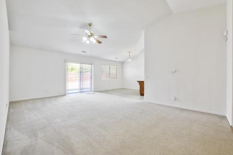 244 E Wren Ave, Visalia, CA 93291 photo 4
