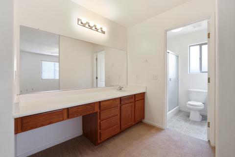 244 E Wren Ave, Visalia, CA 93291 photo 18
