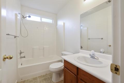 244 E Wren Ave, Visalia, CA 93291 photo 16