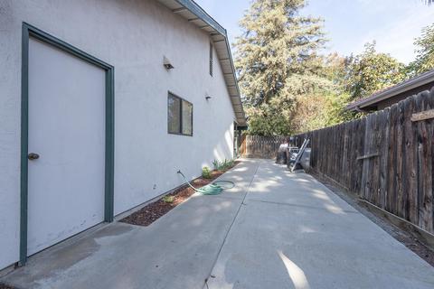 328 E Wilson Ave, Tulare, CA 93274 photo 34