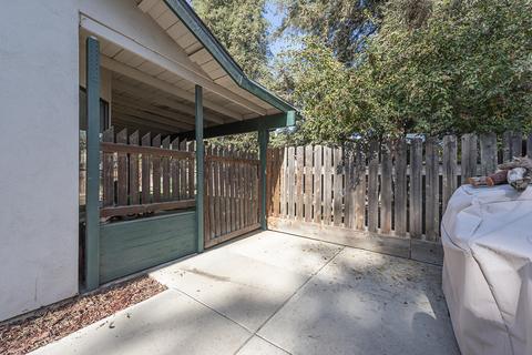 328 E Wilson Ave, Tulare, CA 93274 photo 33