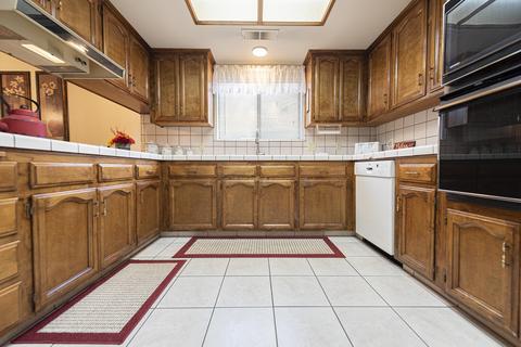 328 E Wilson Ave, Tulare, CA 93274 photo 15