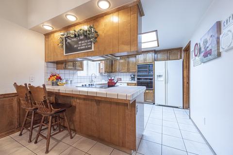 328 E Wilson Ave, Tulare, CA 93274 photo 14