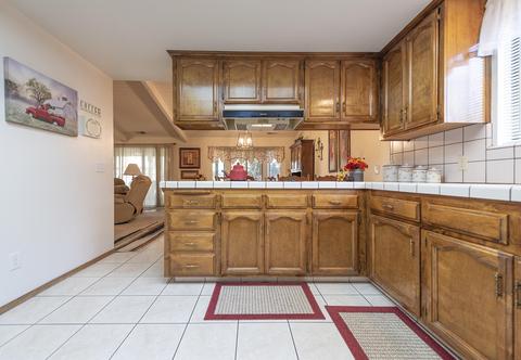 328 E Wilson Ave, Tulare, CA 93274 photo 18