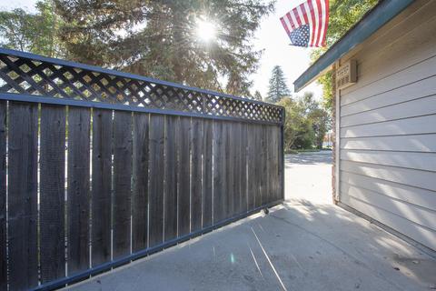 328 E Wilson Ave, Tulare, CA 93274 photo 3