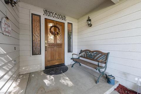 328 E Wilson Ave, Tulare, CA 93274 photo 5