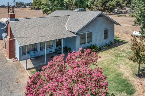 11748 17th Ave, Lemoore, CA 93245 photo 1