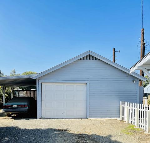 11748 17th Ave, Lemoore, CA 93245 photo 4