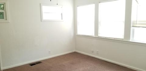 224 E 10th St, Hanford, CA 93230 photo 8