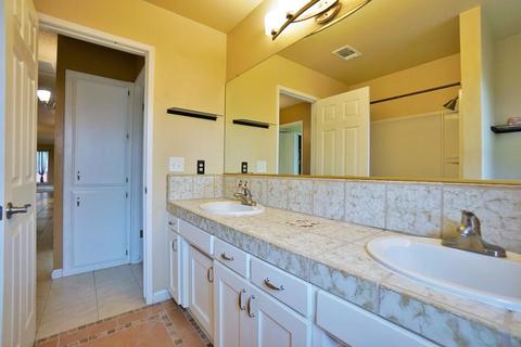 907 Tammy Ln, Lemoore, CA 93245 photo 32