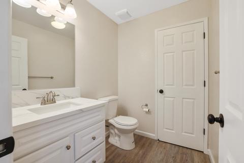 3917 E Oak Ave, Visalia, CA 93292 photo 20