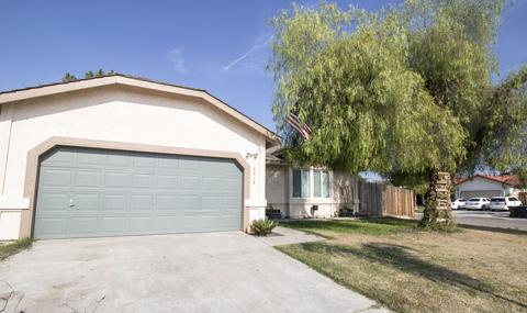 2018 E Douglas Ave, Visalia, CA 93292 photo 2