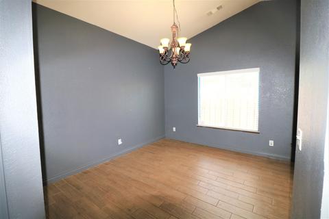 2018 E Douglas Ave, Visalia, CA 93292 photo 4