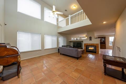 641 Vista Ct, Lemoore, CA 93245 photo 4