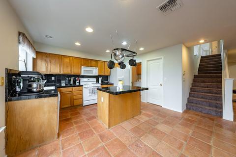 641 Vista Ct, Lemoore, CA 93245 photo 10