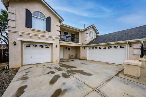 641 Vista Ct, Lemoore, CA 93245 photo 2