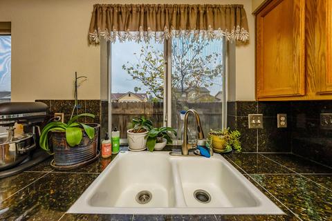 641 Vista Ct, Lemoore, CA 93245 photo 14