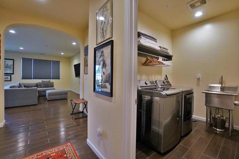 652 Daphne Ln, Lemoore, CA 93245 photo 7