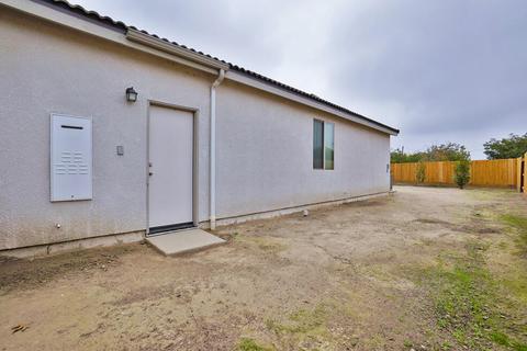 652 Daphne Ln, Lemoore, CA 93245 photo 54