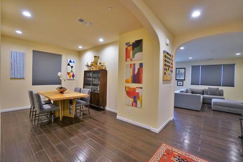 652 Daphne Ln, Lemoore, CA 93245 photo 9