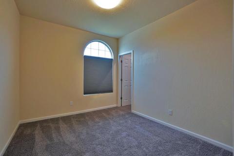 652 Daphne Ln, Lemoore, CA 93245 photo 31