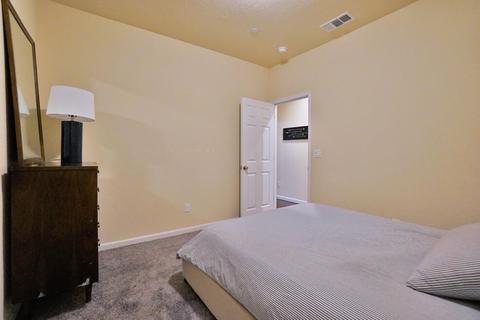 652 Daphne Ln, Lemoore, CA 93245 photo 30