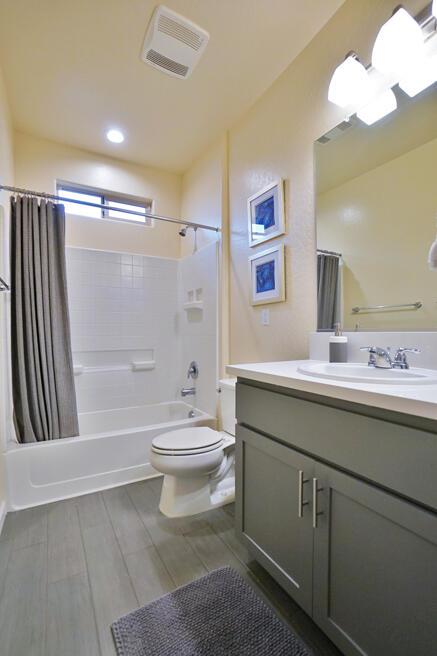 652 Daphne Ln, Lemoore, CA 93245 photo 26